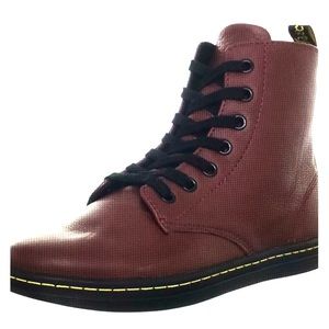 Dr. Martens Leyton boot